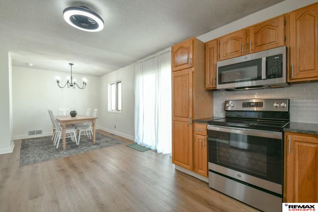 109 Concord Avenue, Hickman, NE 68372