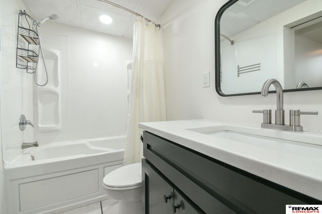 109 Concord Avenue, Hickman, NE 68372