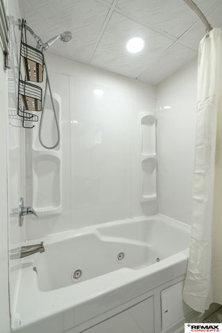 109 Concord Avenue, Hickman, NE 68372