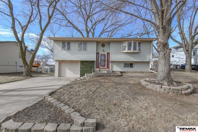 109 Concord Avenue, Hickman, NE 68372