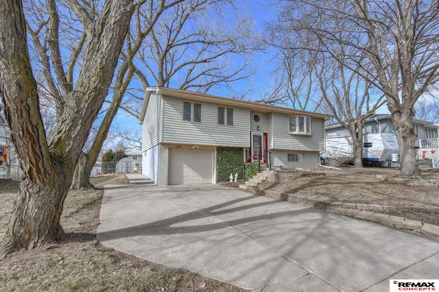 109 Concord Avenue, Hickman, NE 68372