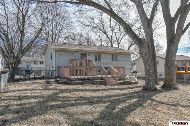 109 Concord Avenue, Hickman, NE 68372