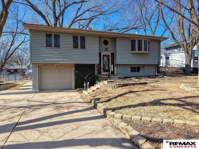 109 Concord Avenue, Hickman, NE 68372