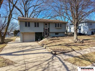 109 Concord Avenue, Hickman, NE 68372