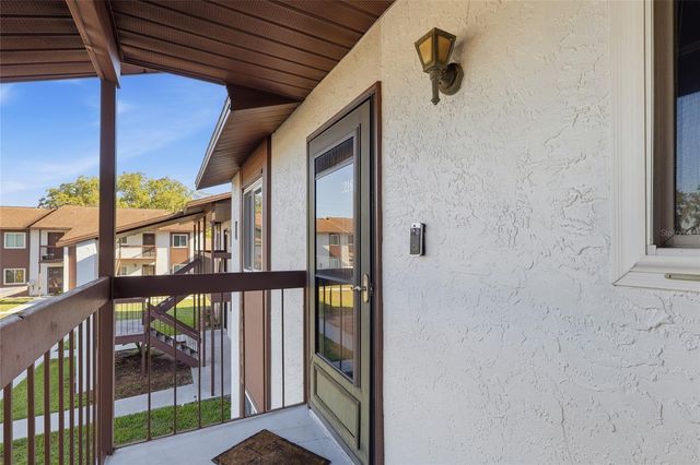 39132 COUNTY ROAD 54 2216, Zephyrhills, FL 33542