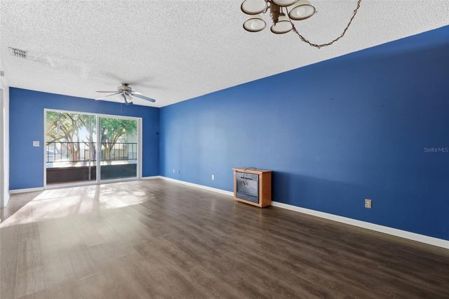 39132 COUNTY ROAD 54 2216, Zephyrhills, FL 33542