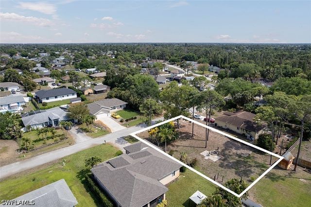 18250 OAK RD, Fort Myers, FL 33967