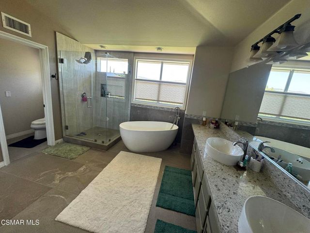 713 Twillin Court, Simi Valley, CA 93065