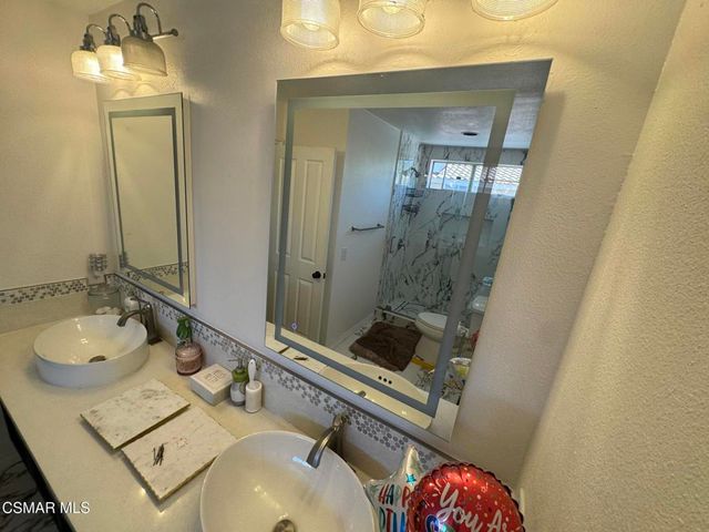 713 Twillin Court, Simi Valley, CA 93065