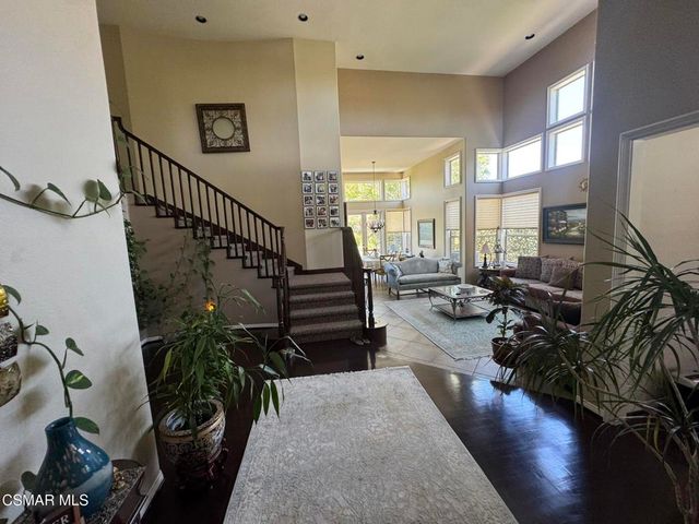 713 Twillin Court, Simi Valley, CA 93065