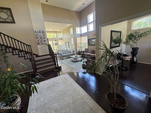713 Twillin Court, Simi Valley, CA 93065