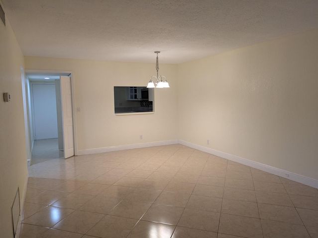 2810 Riverside Drive 106-a, Coral Springs, FL 33065