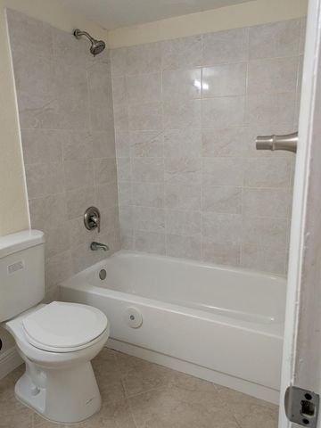 2810 Riverside Drive 106-a, Coral Springs, FL 33065