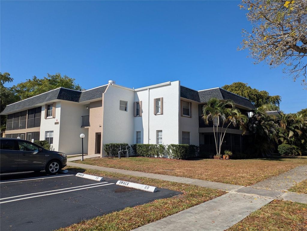 2810 Riverside Drive 106-a, Coral Springs, FL 33065