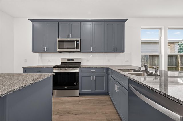 16737 Oak Bough Drive, Conroe, TX 77302