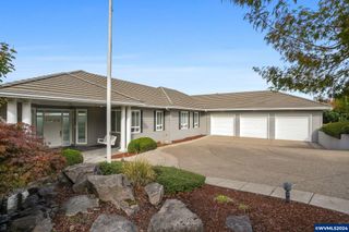 2467 Crestmont Cir S, Salem, OR 97302