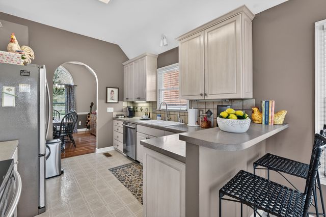 5553 Peninsula Park Lndg, Hermitage, TN 37076