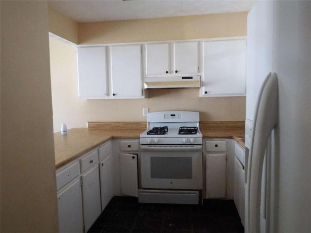 791 Heritage Oaks Drive, Stone Mountain, GA 30088