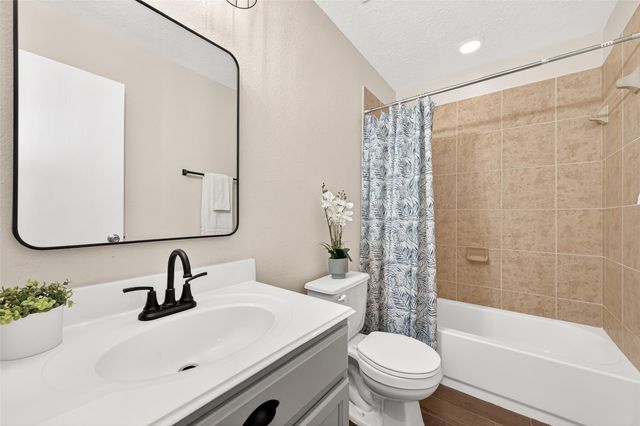 16535 Burnell Oaks Lane, Houston, TX 77090