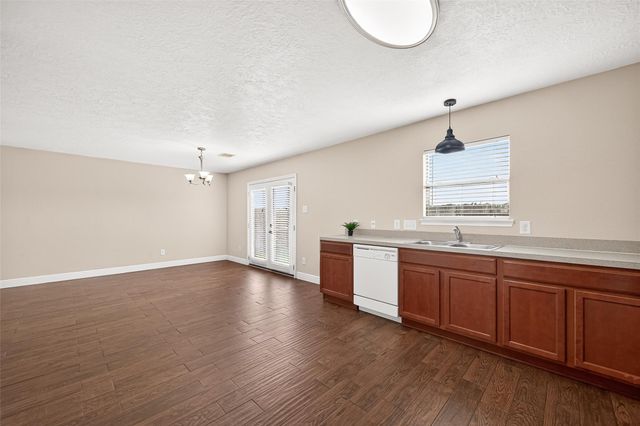 16535 Burnell Oaks Lane, Houston, TX 77090