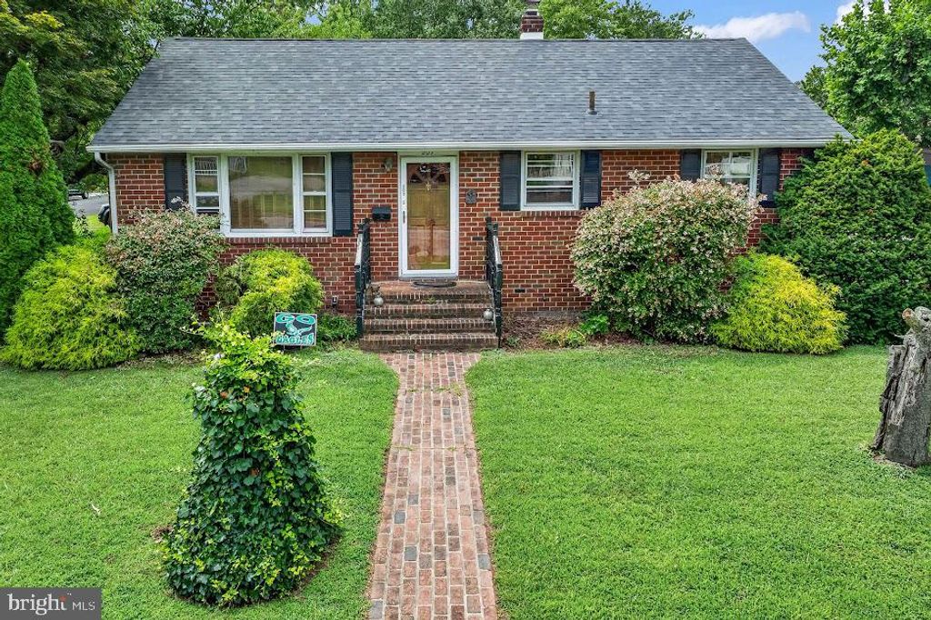 207 HARMONY RD, Gibbstown, NJ 08027