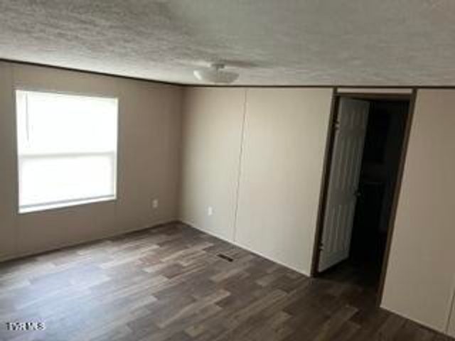 16111 Orleans Drive, Abingdon, VA 24210