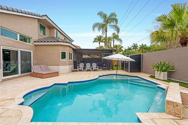 2590 N Rampart Way N, Cooper City, FL 33026