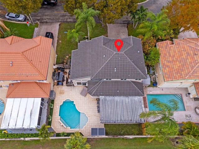 2590 N Rampart Way N, Cooper City, FL 33026