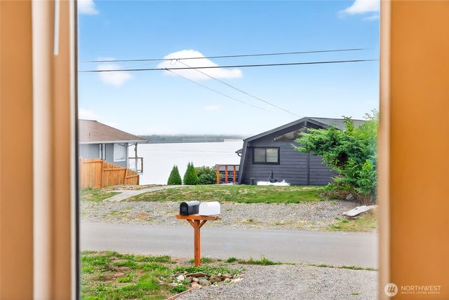 3758 Sinclair Drive, Ferndale, WA 98248