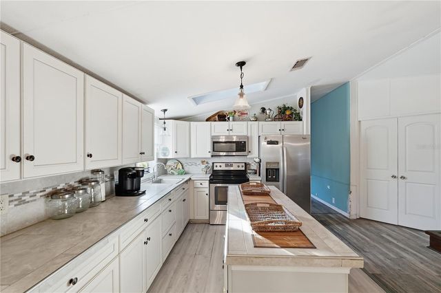 1205 CALVARY ROAD, Holiday, FL 34691