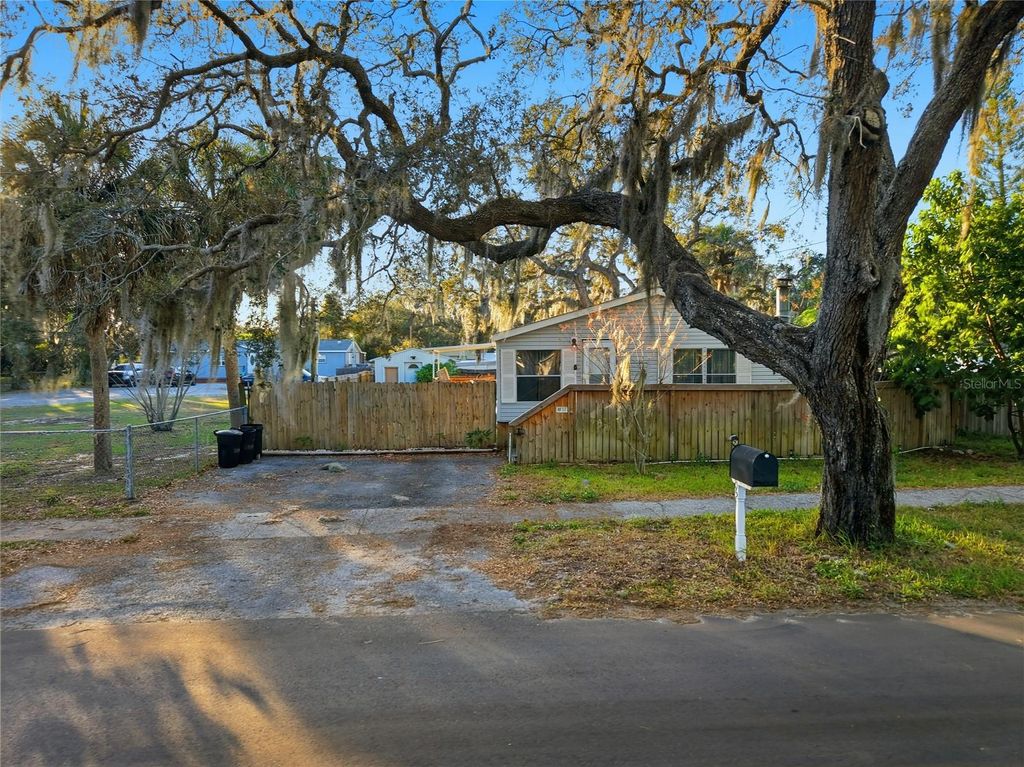 1205 CALVARY ROAD, Holiday, FL 34691