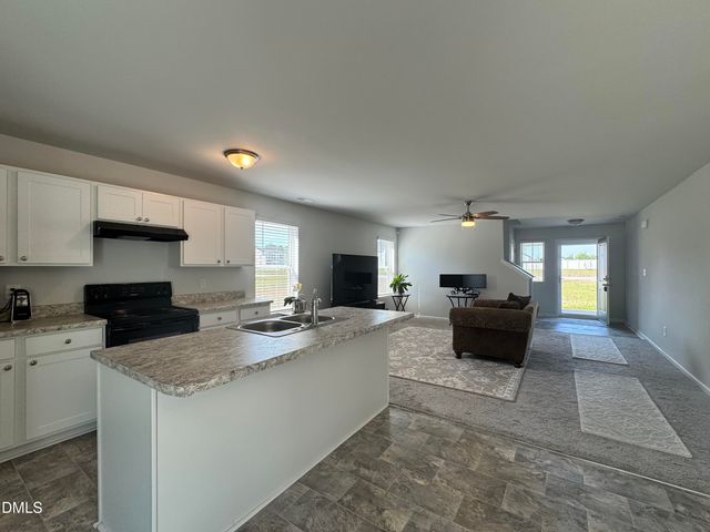 72 Betty Ann Street, Dunn, NC 28334