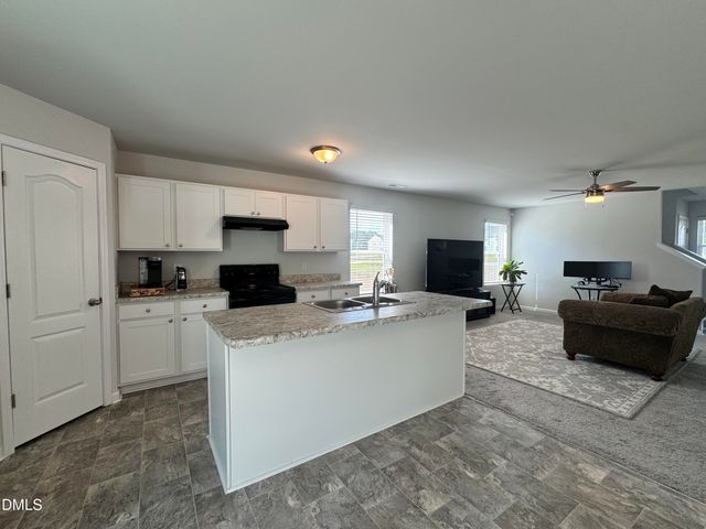 72 Betty Ann Street, Dunn, NC 28334