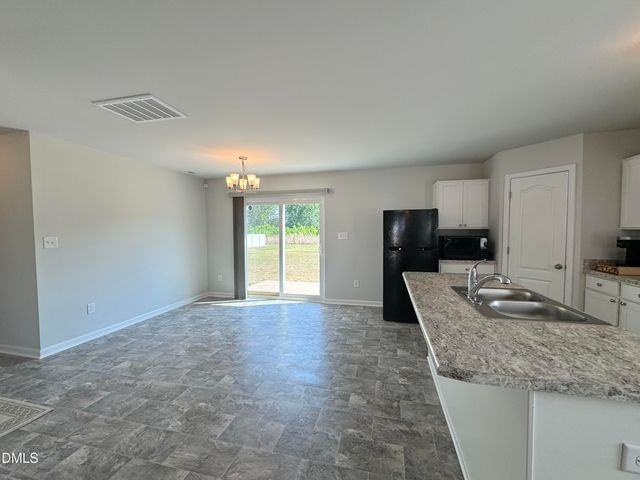 72 Betty Ann Street, Dunn, NC 28334