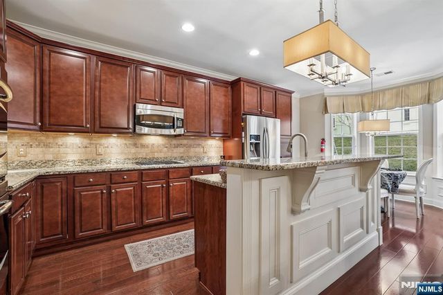 4 Slate Court, Woodland Park, NJ 07424