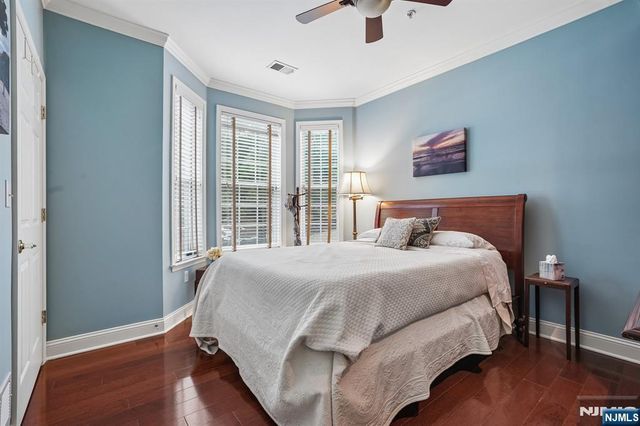 4 Slate Court, Woodland Park, NJ 07424