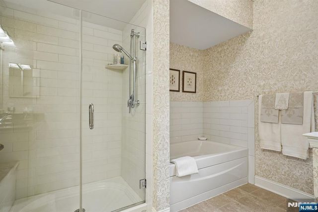 4 Slate Court, Woodland Park, NJ 07424