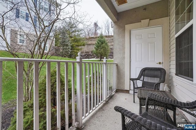 4 Slate Court, Woodland Park, NJ 07424