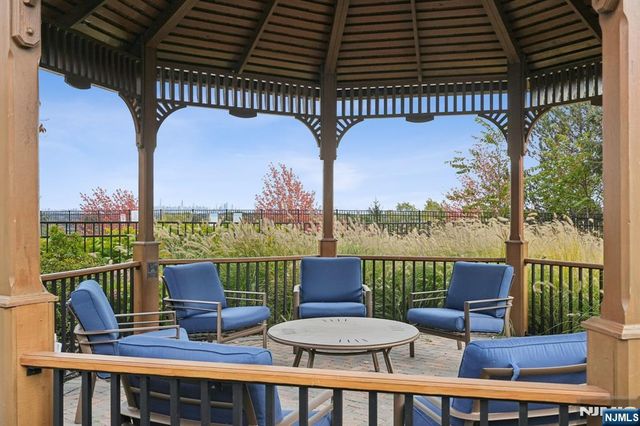 4 Slate Court, Woodland Park, NJ 07424