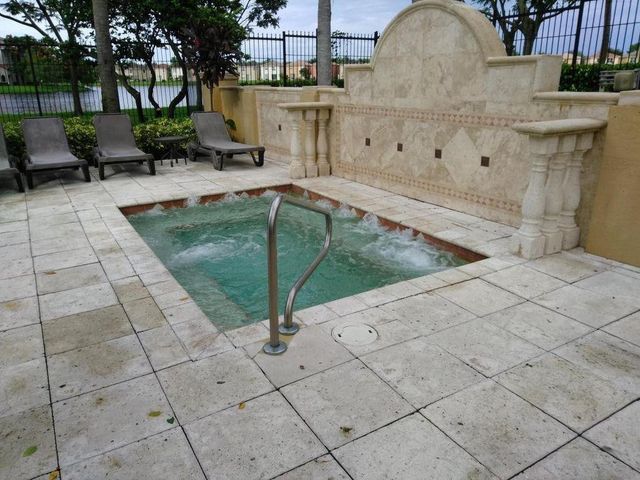4190 San Marino Boulevard 106, West Palm Beach, FL 33409