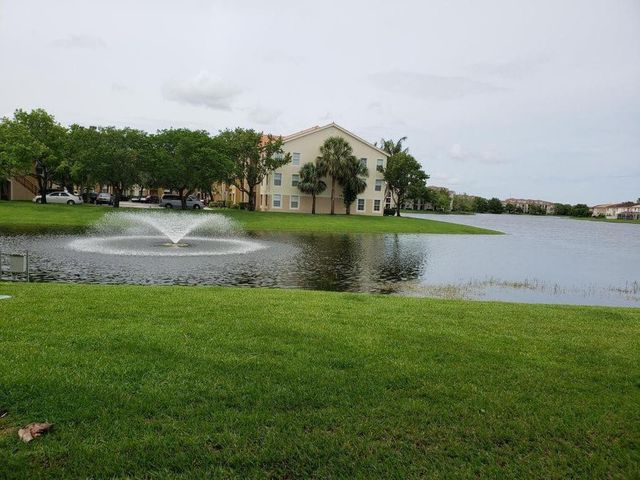 4190 San Marino Boulevard 106, West Palm Beach, FL 33409