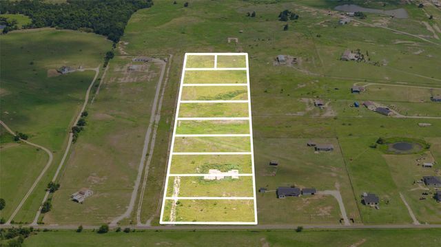 1450 County Road 465, Elgin, TX 78621