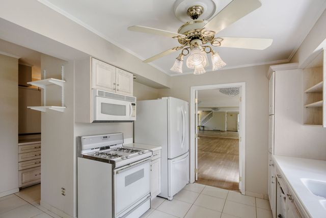855 Drummore Lane, Frankfort, IL 60423