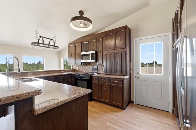 8501 Northland Rd, Manteca, CA 95336