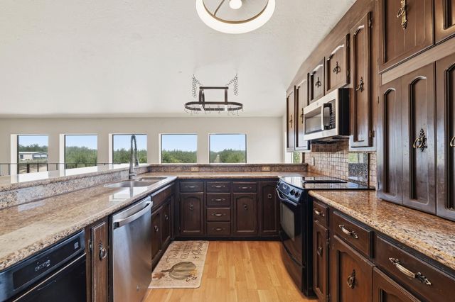 8501 Northland Rd, Manteca, CA 95336