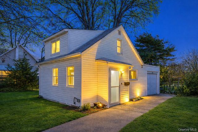 136 N Delaware Avenue, Lindenhurst, NY 11757