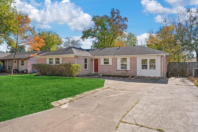 3706 Pear Meadow Lane, Houston, TX 77039