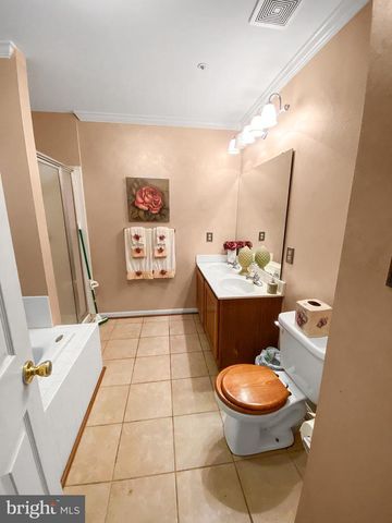 9106 HELMSLEY DR, Clinton, MD 20735