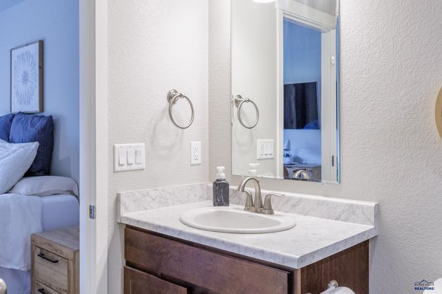 515 AARON CT, Rapid City, SD 57703