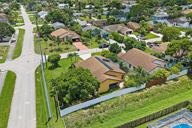 6189 Adams Street, Jupiter, FL 33458